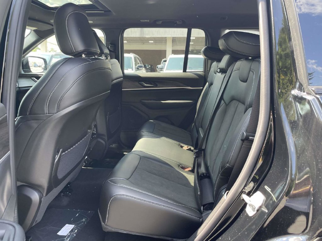 New 2027 Jeep Grand Cherokee 4WD image 19