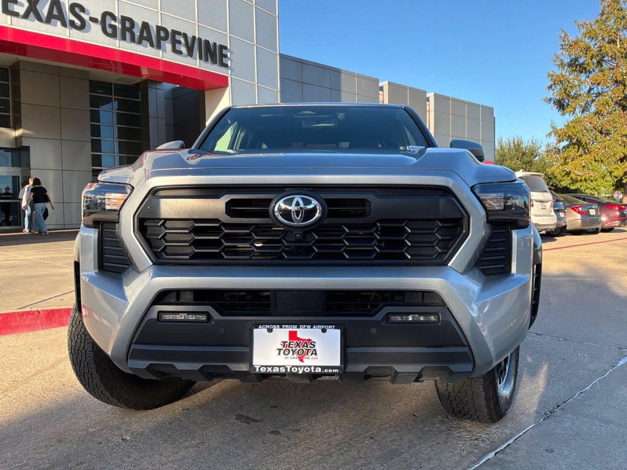 Used 2024 Toyota Tacoma TRD Off-Road w/ TRD Off Road Premium Package AWD/4WD image 3