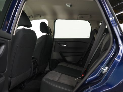 Used 2025 Nissan Rogue SV AWD/4WD image 18