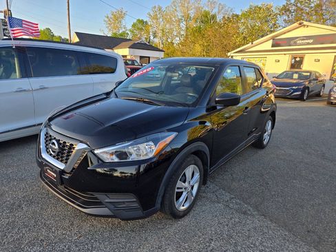 Used 2020 Nissan Kicks S FWD image 20