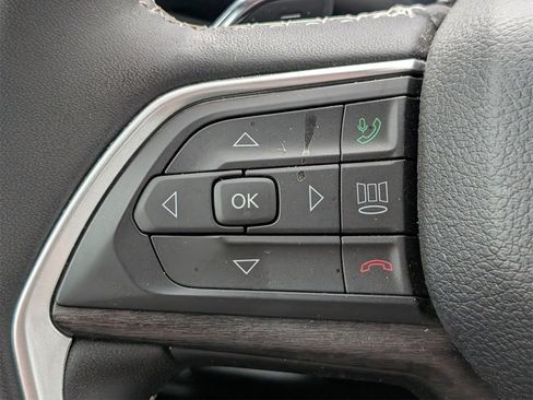 Used 2023 Jeep Grand Cherokee Limited w/ Black Appearance Package image 23