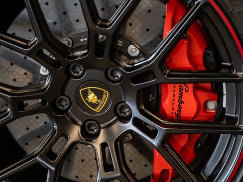 Used 2024 Lamborghini Huracan Sterrato AWD/4WD image 20