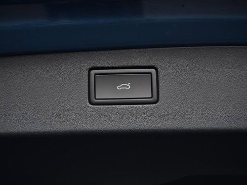 New 2026 Volkswagen Tiguan SE image 25