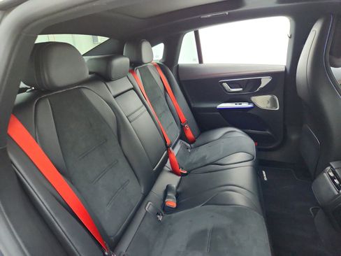 Certified 2023 Mercedes-Benz EQE AMG 4MATIC Sedan image 31