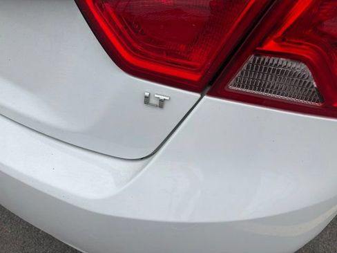 Used 2018 Chevrolet Impala LT FWD image 6