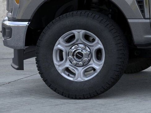 New 2026 Ford F250 XLT w/ FX4 Off-Road Package image 19