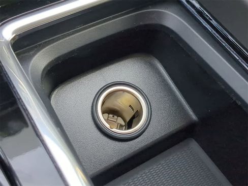 New 2026 Volvo XC60 B5 Plus w/ Protection Package Premier image 29