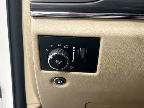 Used 2021 Jeep Grand Cherokee Limited image 10