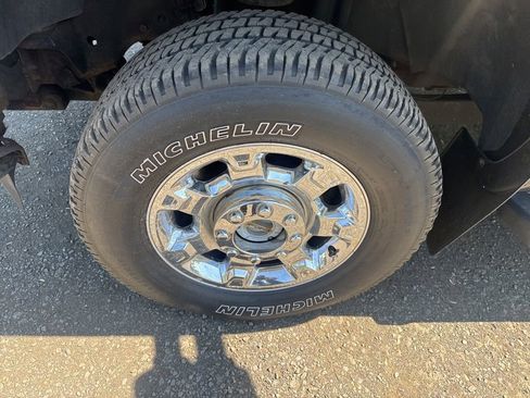 Used 2015 Ford F250 XLT w/ XLT Premium Package AWD/4WD image 23