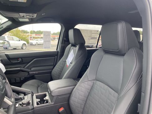 New 2025 Toyota 4Runner TRD Off-Road Premium image 16