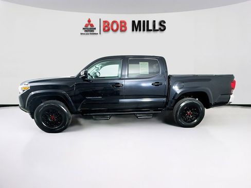 Used 2019 Toyota Tacoma SR5 RWD image 4
