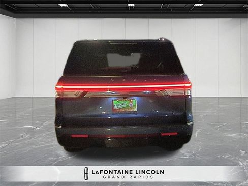 Certified 2023 Lincoln Navigator Reserve image 4