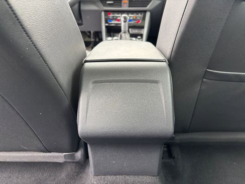 Used 2025 Volkswagen Jetta SE image 23