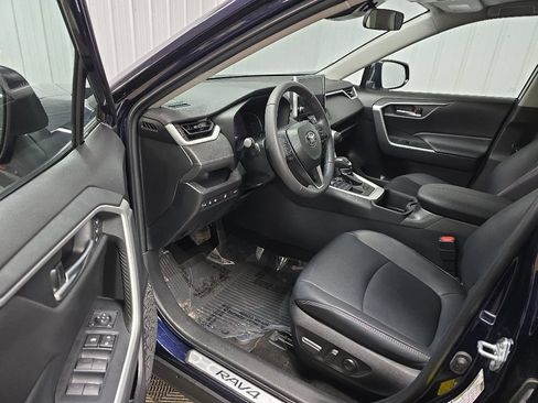 Used 2023 Toyota RAV4 XLE Premium AWD/4WD image 30