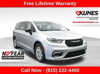 Used 2024 Chrysler Pacifica Touring-L FWD video 1