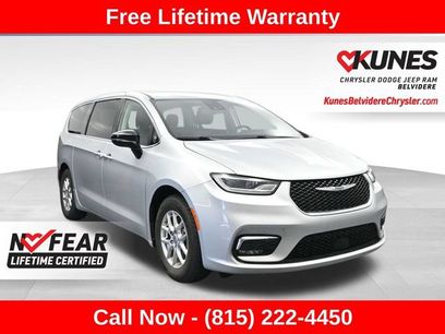 Used 2024 Chrysler Pacifica Touring-L