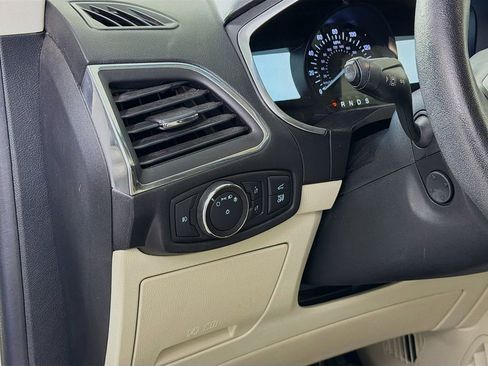 Used 2020 Ford Edge Titanium image 12
