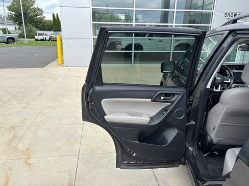 Used 2018 Subaru Forester 2.5i Limited AWD/4WD image 26