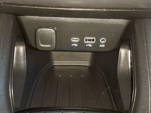 Used 2023 Chevrolet TrailBlazer LT w/ Convenience Package AWD/4WD image 19