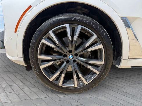 Used 2023 BMW X7 xDrive40i w/ Executive Package AWD/4WD image 9