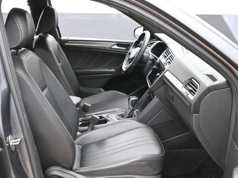 Used 2022 Volkswagen Tiguan SE R-Line FWD image 24