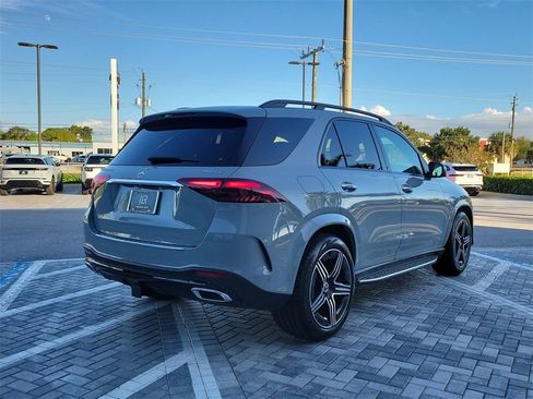 Used 2025 Mercedes-Benz GLE 450e 4MATIC image 5