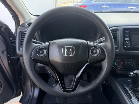 Used 2018 Honda HR-V LX image 23