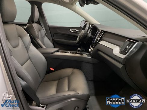 Used 2025 Volvo XC60 B5 Plus image 18