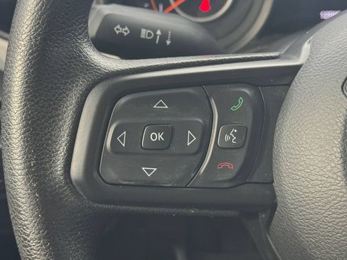 Used 2025 Jeep Gladiator Sport AWD/4WD image 21