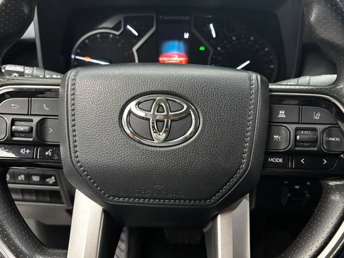 Used 2022 Toyota Tundra SR5 w/ SR5 Convenience Package AWD/4WD image 19