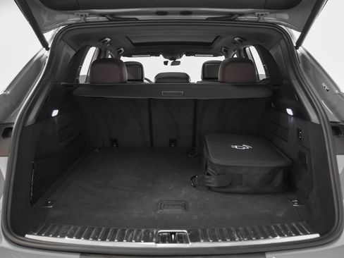 Used 2025 Porsche Cayenne E-Hybrid image 18