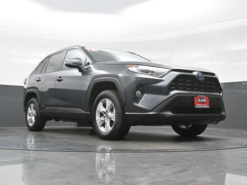 Used 2021 Toyota RAV4 XLE w/ Convenience Package AWD/4WD image 27