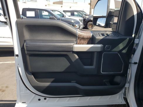 Used 2018 Ford F250 Lariat image 20