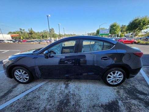 Used 2014 MAZDA MAZDA3 i Touring w/ Technology Package FWD image 2