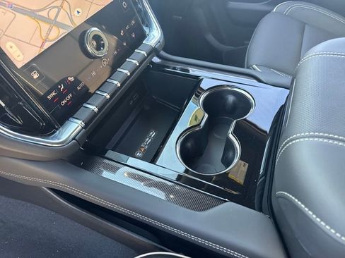 New 2026 GMC Yukon XL Elevation image 19