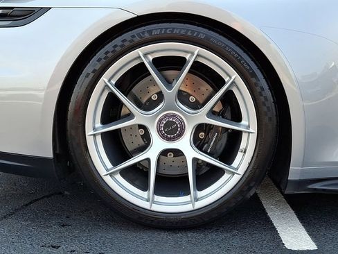 Certified 2025 Porsche 911 GT3 RWD image 13
