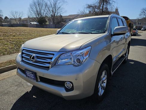 Used 2013 Lexus GX 460 w/ Comfort Plus Pkg image 3