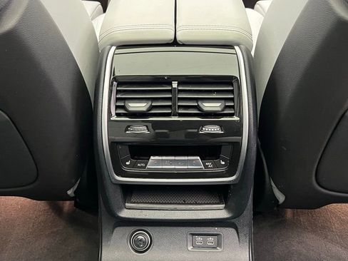 Certified 2023 BMW X7 xDrive40i w/ M Sport Package image 10