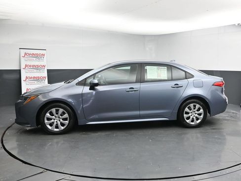 Used 2023 Toyota Corolla LE image 5