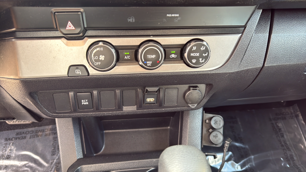 Used 2023 Toyota Tacoma SR RWD image 23