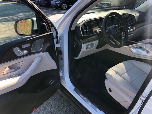 New 2026 Mercedes-Benz GLS 450 GLS 450 image 11