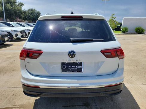 Used 2023 Volkswagen Tiguan SE FWD image 6
