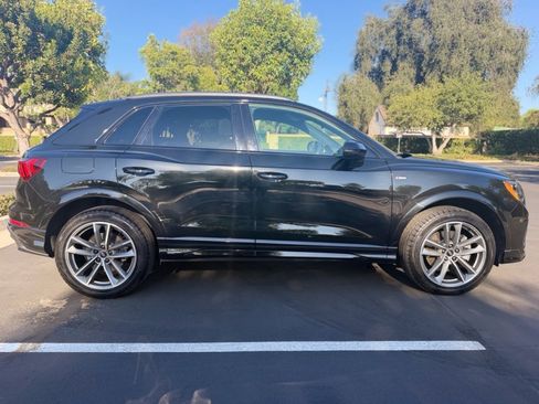 Used 2022 Audi Q3 2.0T Premium w/ Black Optic Sport Package AWD/4WD image 6