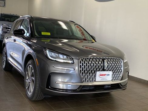 New 2025 Lincoln Corsair AWD w/ Equipment Group 101A image 2