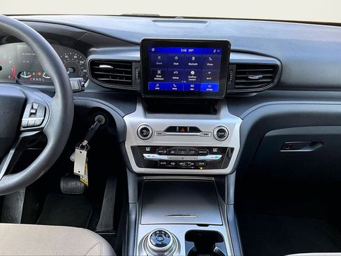 Used 2021 Ford Explorer 4WD w/ Class III Trailer Tow Package image 12