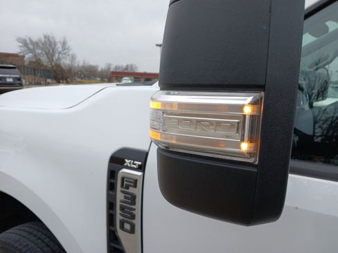 Used 2023 Ford F350 XLT image 30