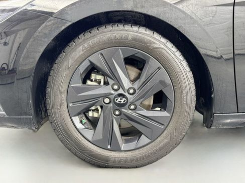 Used 2023 Hyundai Elantra SEL FWD image 30