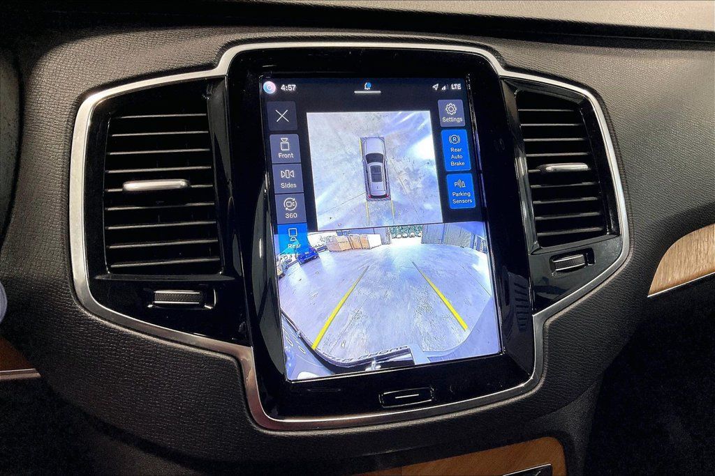 Certified 2024 Volvo XC90 B6 Plus AWD/4WD image 15