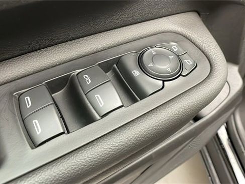 Certified 2023 GMC Terrain SLE w/ Driver Convenience Package image 10