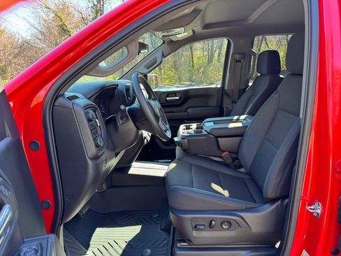 Used 2025 Chevrolet Silverado 1500 Custom Trail Boss w/ Turbomax Blackout Package image 12